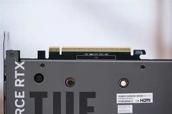 全新硬核登场：华硕RTX 5060 Ti TUF GAMING显卡炫酷图赏
