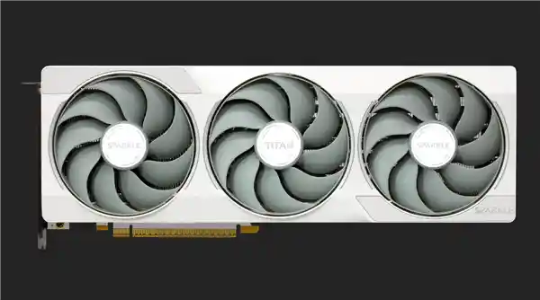 《颠覆想象！Intel首推24GB显存显卡，全新时代即将到来》