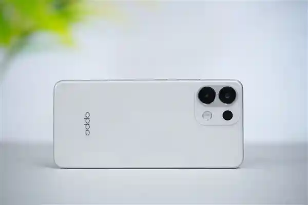 《搭载OPPO史上最强续航！K12s新品图赏震撼来袭》