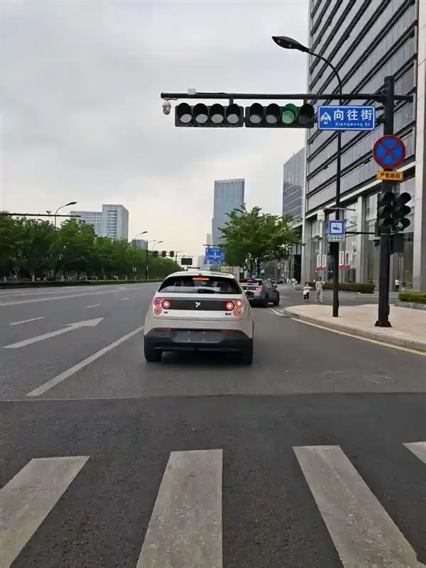《售价仅11.98万起，蔚来这次亮出王炸！》