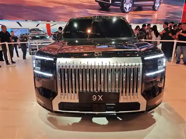 《湾区新旗舰·极氪9X全球首秀：定义SUV天花板的八大传奇》