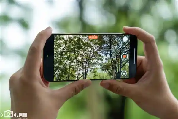 《挑战影像巅峰！蓝厂新机强势来袭，视频拍摄吊打苹果iPhone？》