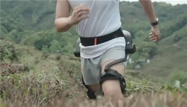 [2025未来登场：踏山智能外骨骼引领登山新纪元]