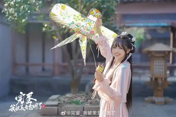《危机四伏！我在劫难逃的美女环绕冒险之旅》
