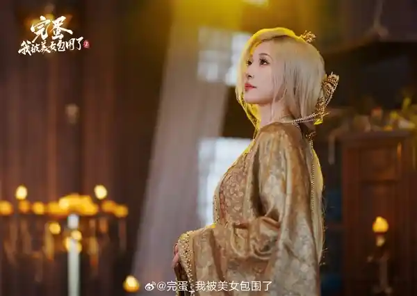 《危机四伏！我在劫难逃的美女环绕冒险之旅》