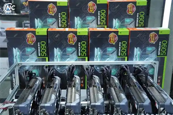 越南打破记录！用七块RTX 5090打造AI服务器，总功耗突破4000W大关