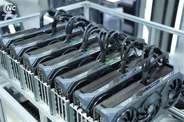 越南打破记录！用七块RTX 5090打造AI服务器，总功耗突破4000W大关