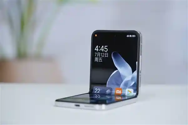 小米MIX Flip 2获认证，骁龙8至尊小折叠旗舰即将问世
