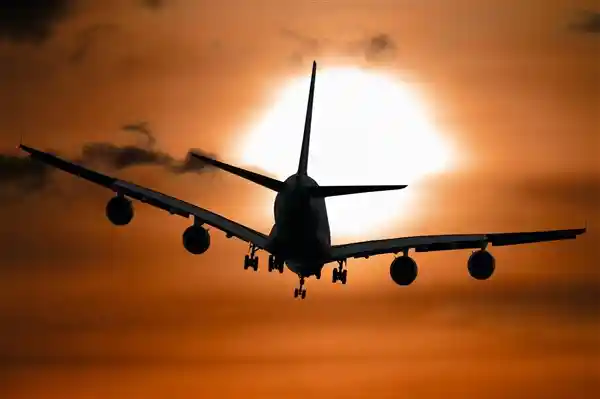 特朗普豪言将免费得波音747取代服役 decades 的古老空军一号