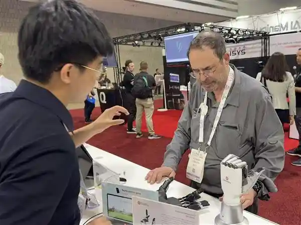 [ICRA 2025独家追踪：戴盟视触觉传感器美国 debut引爆行业热潮！]