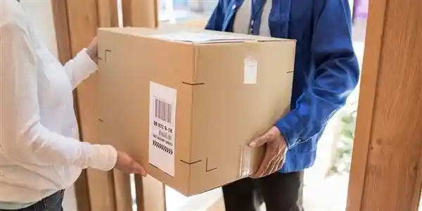 沈阳退裙门事件平息：学校与商家达成和解，承诺全面回收服装并承担全部费用