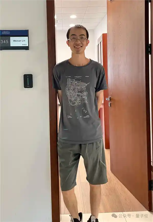 三位北大天才破解65年未解之谜：126维空间‘世界末日’假说终被证伪