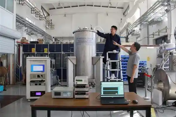 国产化突破！‘强磁心脏’引领科技新纪元