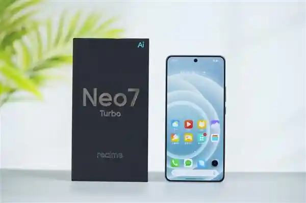 真我Neo7 Turbo震撼登场：1699元解锁透明美学新体验