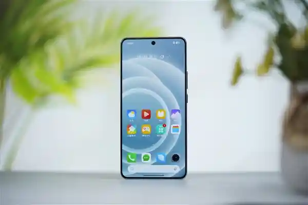 真我Neo7 Turbo震撼登场：1699元解锁透明美学新体验