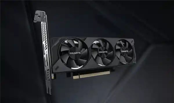 技嘉三风扇RTX 5050刀卡亮相：小体积大散热，颠覆想象！