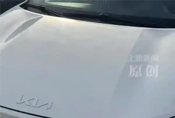 中国游客冰岛租车遭针眼索赔14万 新车仅23万引争议