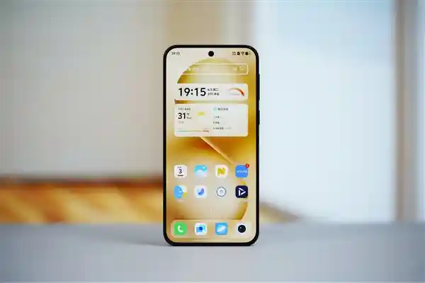 [vivo S30 Pro mini：6.31英寸小直屏的掌心美学]