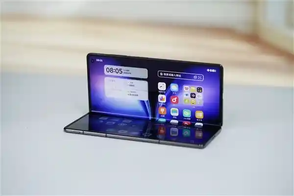 全球最轻大折叠登场！vivo X Fold5 首销6999元起，轻薄革命来袭