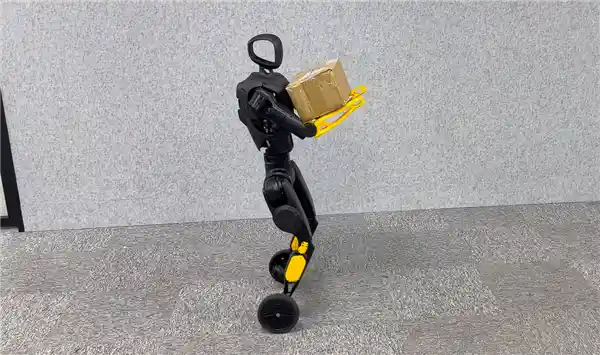 双足秒变双轮！稚晖君新作灵犀X2-N颠覆想象，踢不倒的智能机器人来了