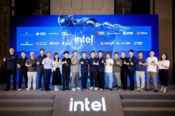 英特尔AI PC开启智能新纪元，三大创新应用震撼发布