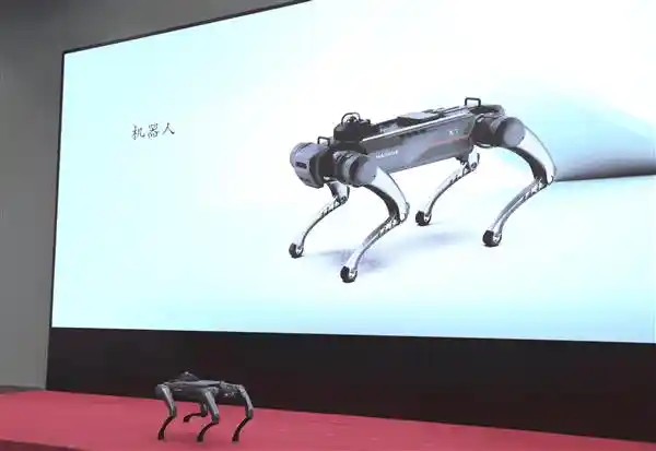 科技巨头狗争抢人才，2026校招战火燃至高校