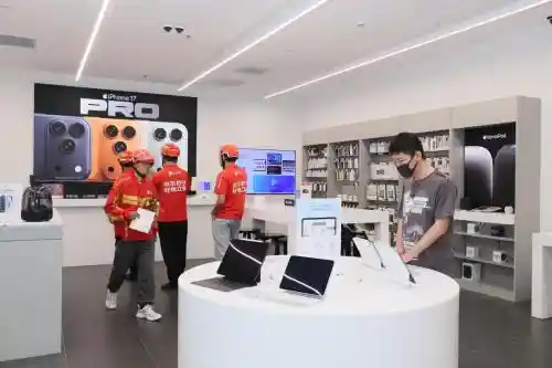 熬夜排队买iPhone？如今京东秒送，骑手替你跑腿送新机