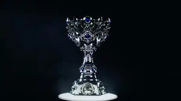 《英雄联盟》S15重磅回归！邓紫棋献唱全球总决赛主题曲